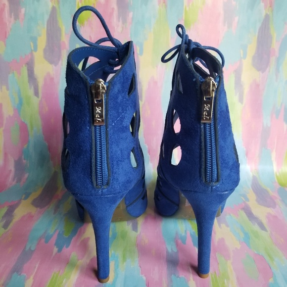 Shoes - Picture 2 of 3